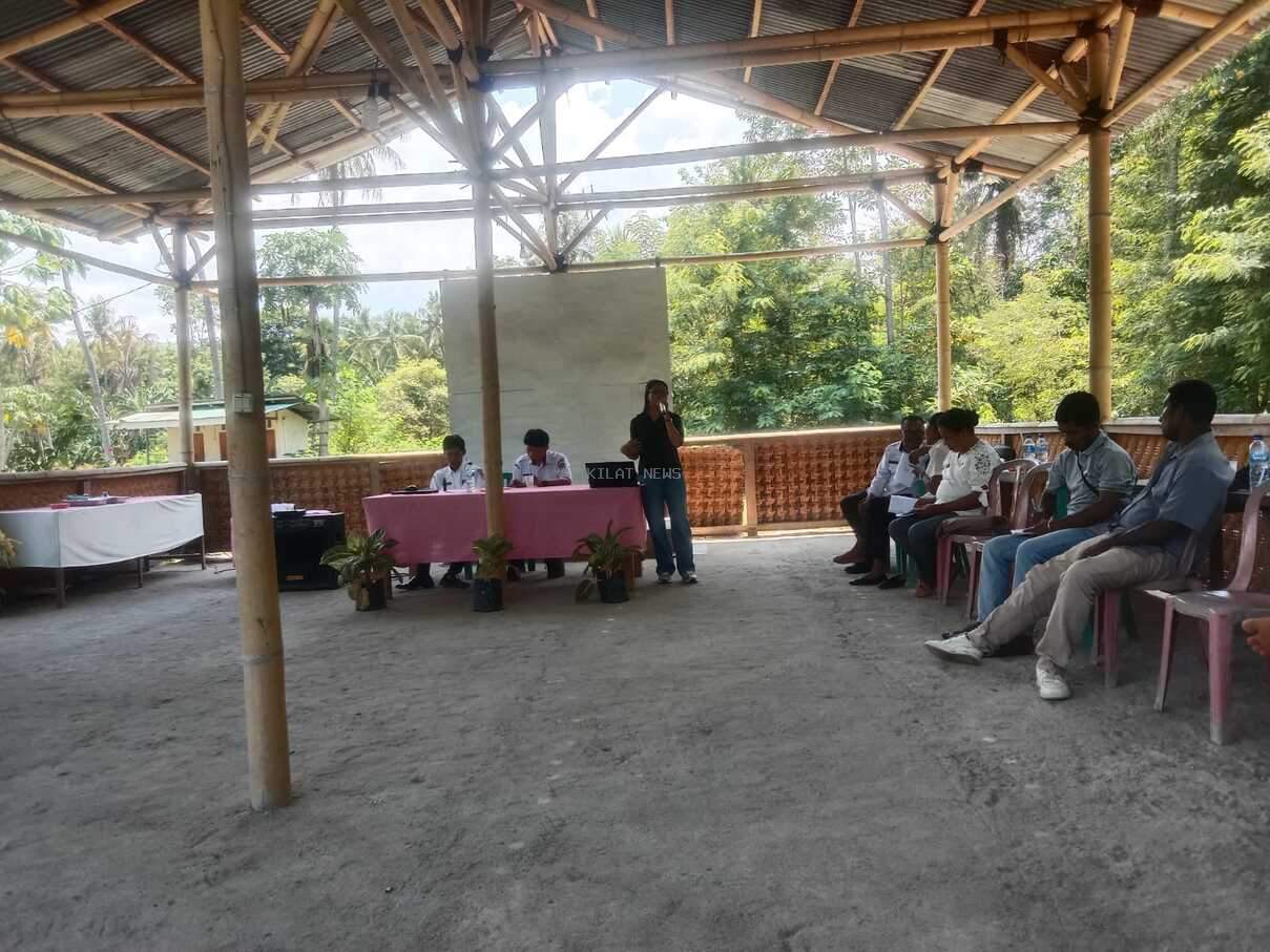 Para Peternak Di Kecamatan Nubatukan Mengikuti Pelatihan Budidaya Ternak Ayam Broiler