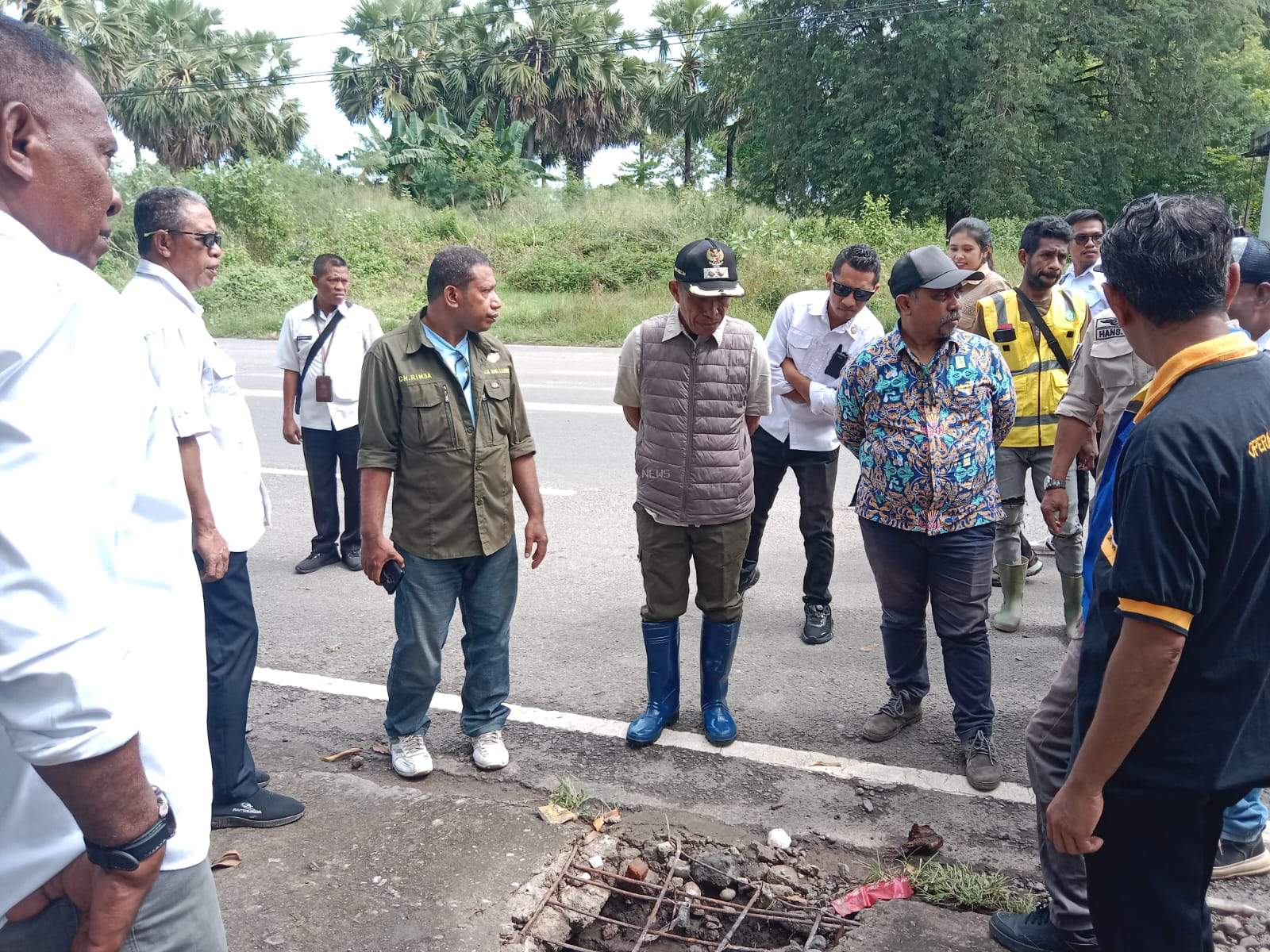 Wakil Bupati Lembata, Tinjau Lokasi Banjir Dalam Kota Lewoleba